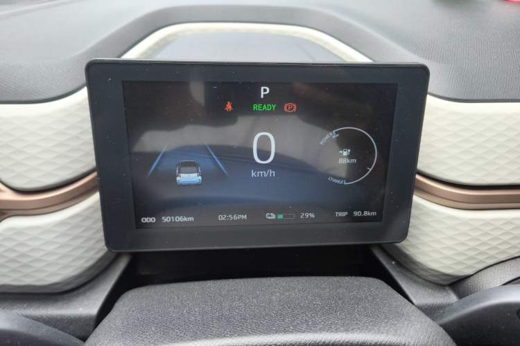Used SOL E10X 2021 302 km Range Luxury Version 30.2 kWh Instrument Cluster