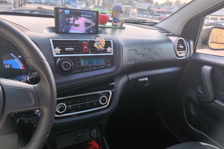 Used SOL E10X 2021 200km Classic Type Interior 2