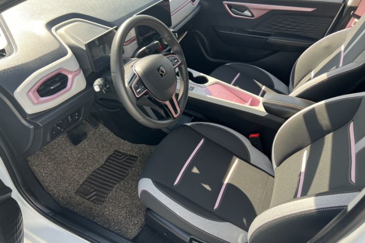 Used SOL E10X 2021 302 km Range Fashion Edition 31.4 kWh Interior 2