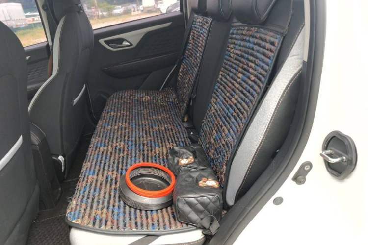 Used SOL E10X 2021 302 km Range Luxury Version 31.4 kWh Interior 3