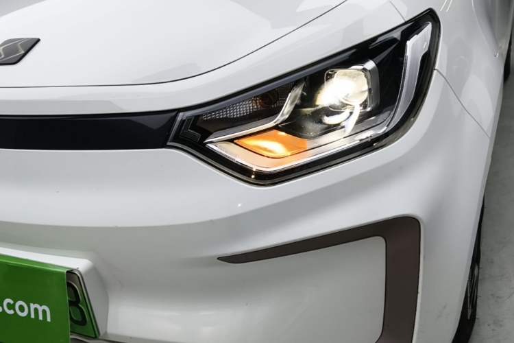 Used SOL E10X 2021 302 km Range Fashion Edition 31.4 kWh Left Front Headlight