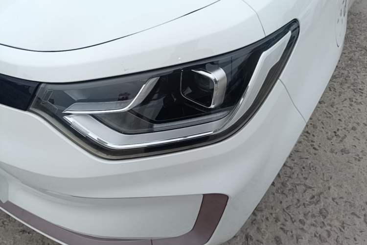 Used SOL E10X 2021 302 km Range Luxury Version 31.4 kWh Left Front Headlight