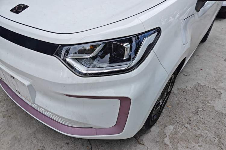 Used SOL E10X 2021 302 km Range Fashion Edition 31.4 kWh Left Front Headlight