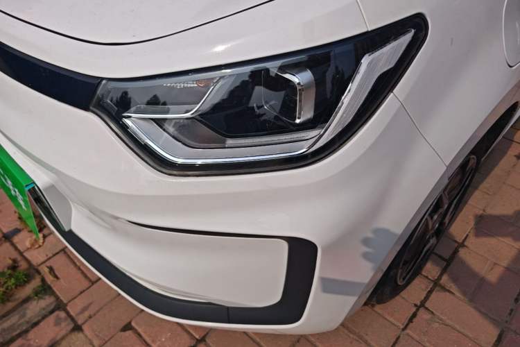 Used SOL E10X 2021 302 km Range Fashion Edition 30.2 kWh Left Front Headlight