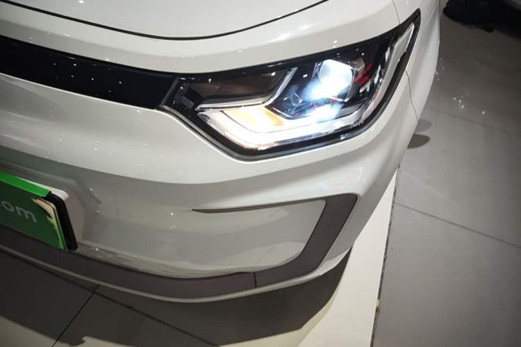 Used SOL E10X 2021 302 km Range Fashion Edition 31.4 kWh Left Front Headlight