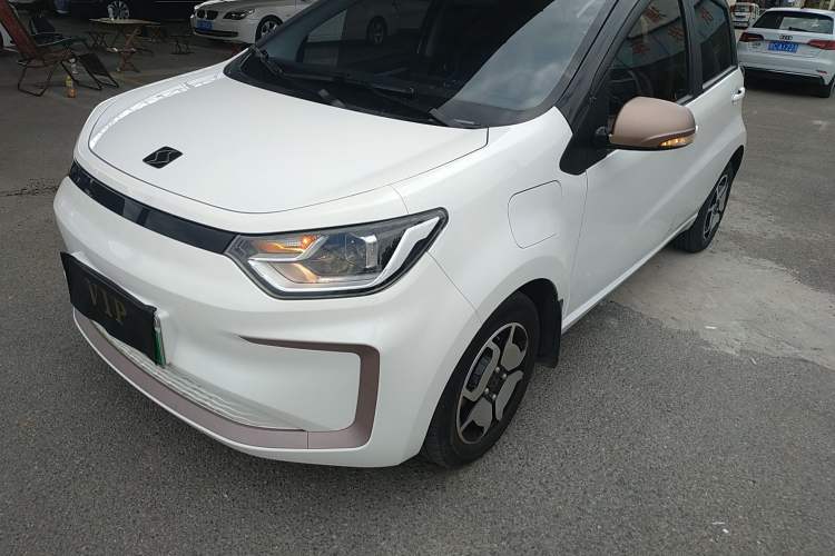 Used SOL E10X 2021 302 km Range Luxury Version 31.4 kWh Left Front Headlight