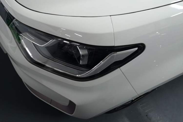 Used SOL E10X 2021 302 km Range Fashion Edition 31.4 kWh Left Front Headlight