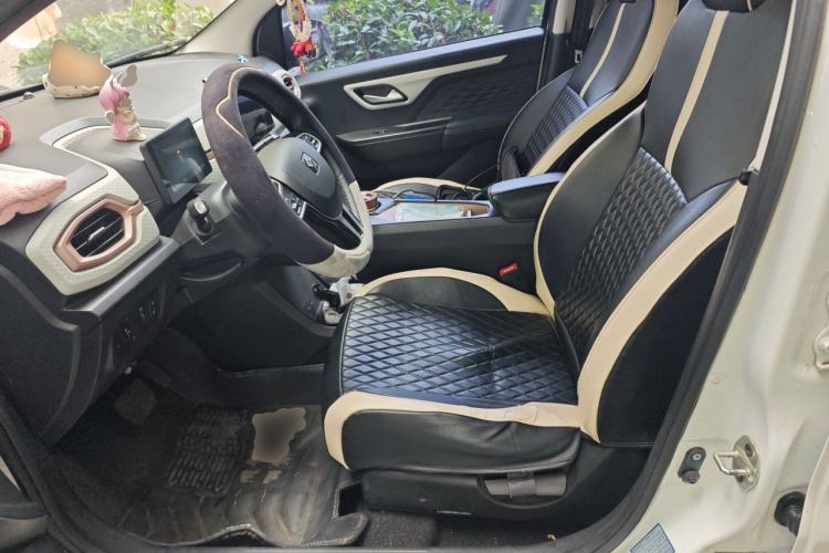Used SOL E10X 2021 302 km Range Fashion Edition 31.4 kWh Left Front Seat
