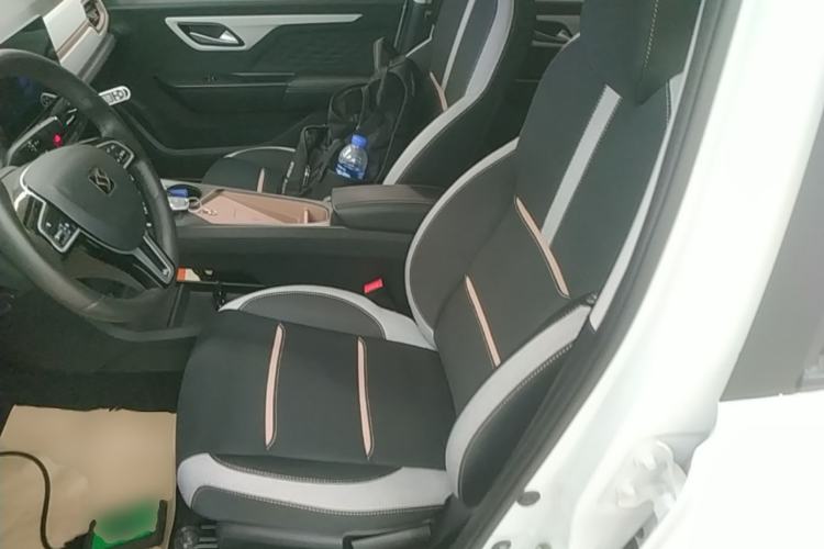 Used SOL E10X 2021 302 km Range Fashion Edition 31.4 kWh Left Front Seat