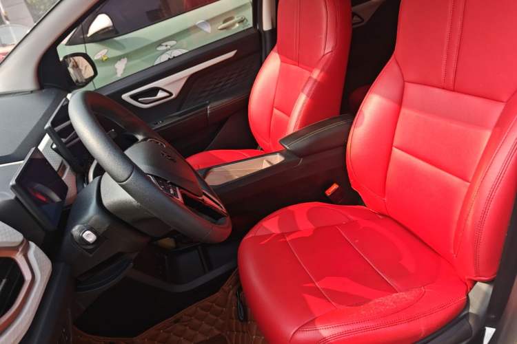 Used SOL E10X 2021 302 km Range Fashion Edition 30.2 kWh Left Front Seat