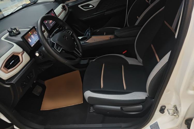 Used SOL E10X 2021 302 km Range Fashion Edition 31.4 kWh Left Front Seat