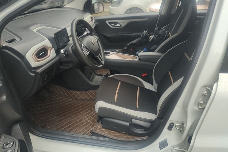 Used SOL E10X 2021 302 km Range Fashion Edition 31.4 kWh Left Front Seat