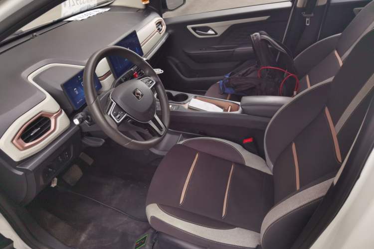 Used SOL E10X 2021 302 km Range Luxury Version 30.2 kWh Left Front Seat
