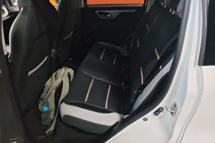 Used SOL E10X 2021 302 km Range Luxury Version 31.4 kWh Left Rear Seat