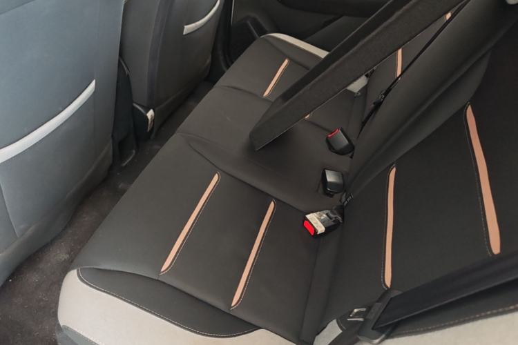 Used SOL E10X 2021 302 km Range Fashion Edition 31.4 kWh Left Rear Seat
