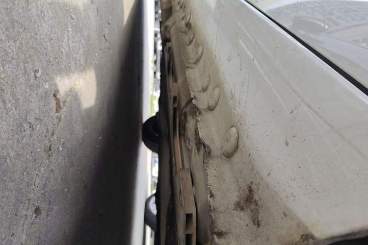 Used SOL E10X 2021 302 km Range Fashion Edition 31.4 kWh Left Side Sill