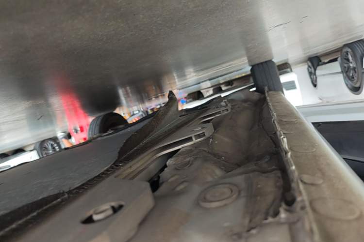 Used SOL E10X 2021 302 km Range Fashion Edition 31.4 kWh Left Side Sill