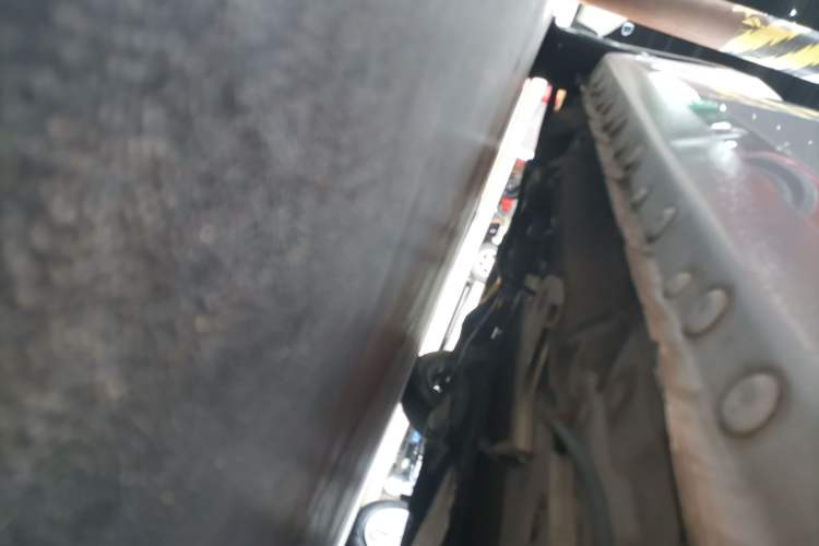 Used SOL E10X 2021 200km Comfort Edition Left Side Sill