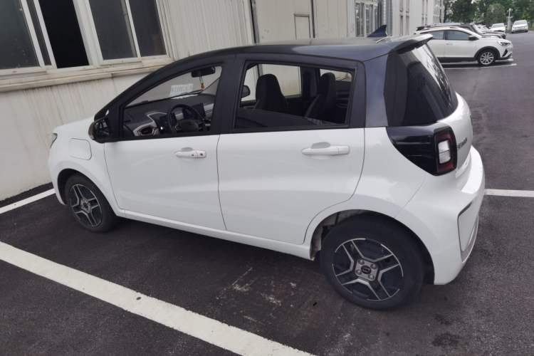Used SOL E10X 2021 302 km Range Luxury Version 30.2 kWh Left Side