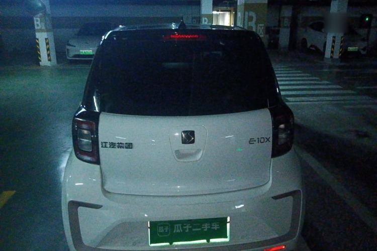 Used SOL E10X 2021 302 km Range Fashion Edition 31.4 kWh Rear