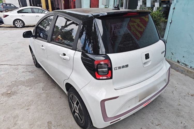 Used SOL E10X 2021 302 km Range Fashion Edition 31.4 kWh Rear Left 45 Deg