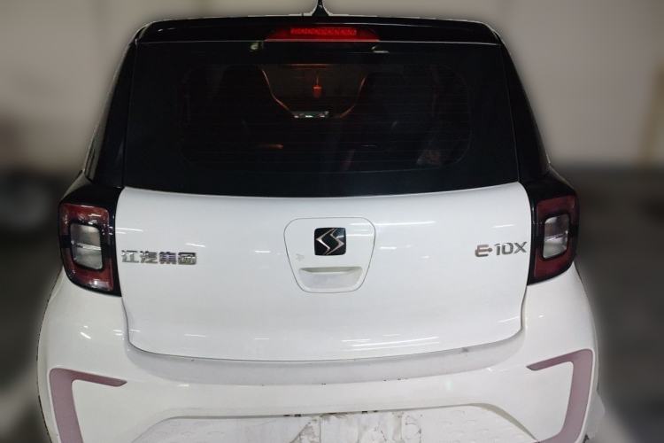 Used SOL E10X 2021 302 km Range Fashion Edition 31.4 kWh Rear