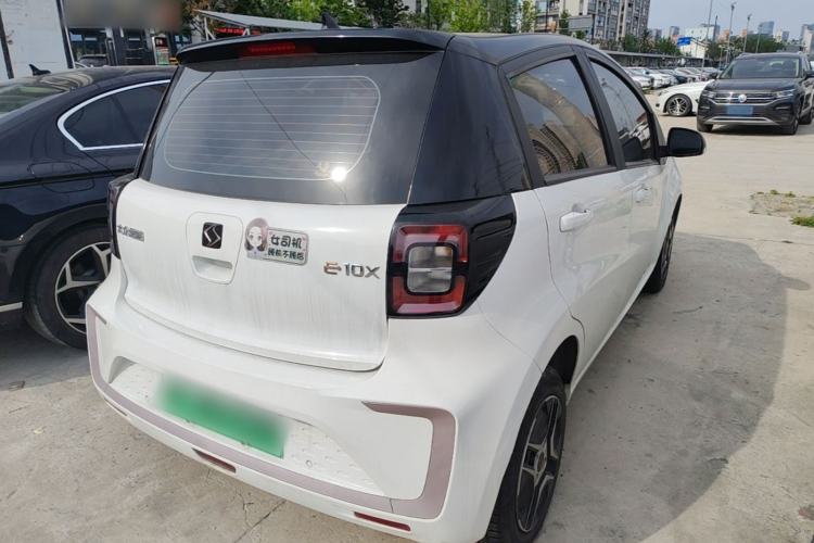 Used SOL E10X 2021 302 km Range Fashion Edition 31.4 kWh Rear Right 45 Deg