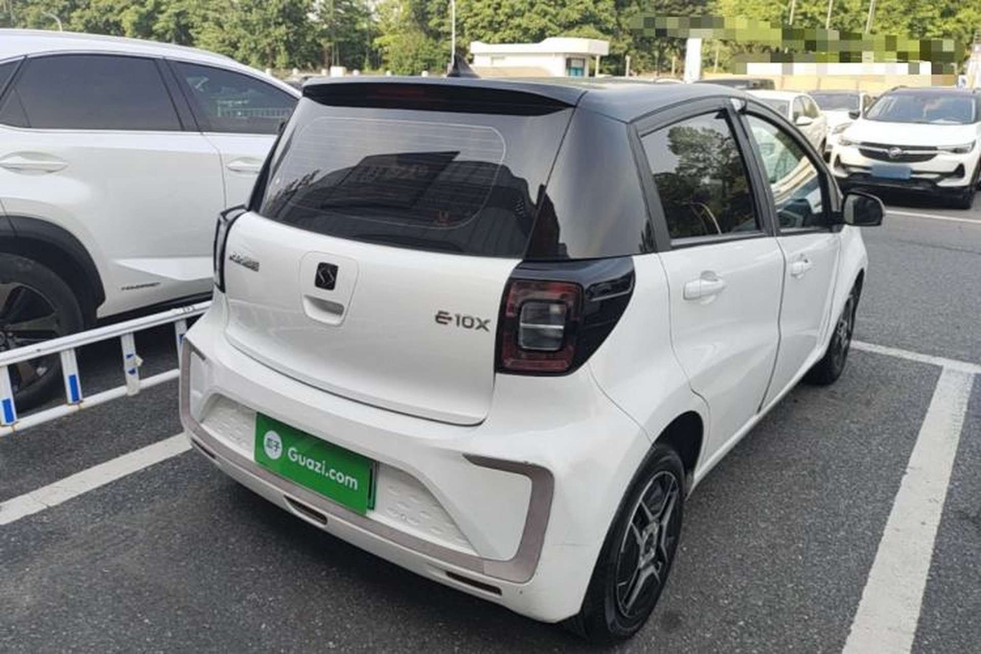 Used SOL E10X 2021 302 km Range Fashion Edition 30.2 kWh Rear Right 45 Deg