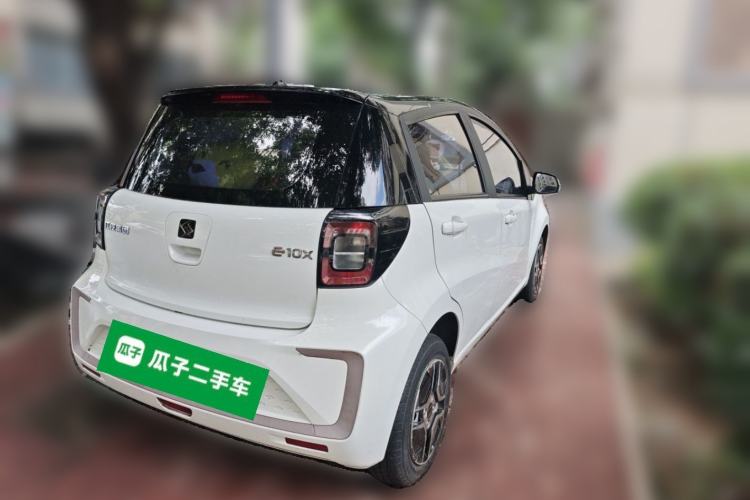 Used SOL E10X 2021 302 km Range Fashion Edition 31.4 kWh Rear Right 45 Deg