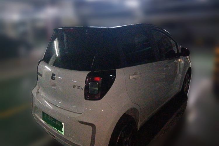 Used SOL E10X 2021 302 km Range Fashion Edition 31.4 kWh Rear Right 45 Deg
