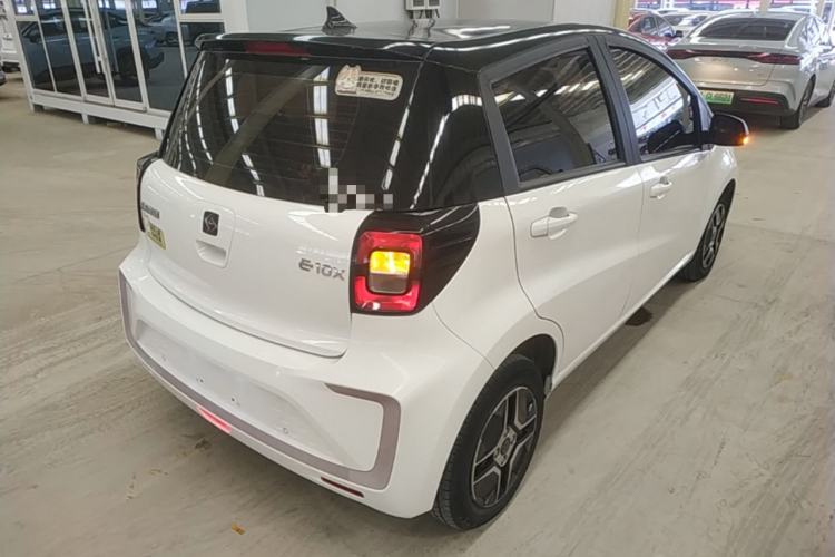 Used SOL E10X 2021 302 km Range Fashion Edition 31.4 kWh Rear Right 45 Deg