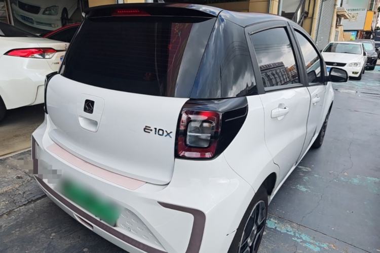 Used SOL E10X 2021 302 km Range Fashion Edition 31.4 kWh Rear Right 45 Deg