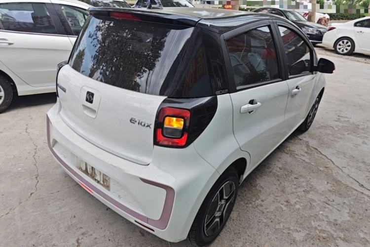 Used SOL E10X 2021 302 km Range Fashion Edition 31.4 kWh Rear Right 45 Deg