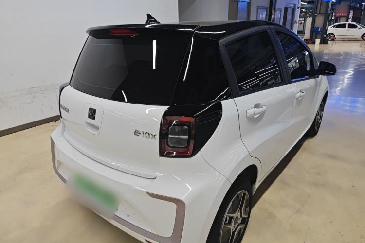 Used SOL E10X 2021 302 km Range Fashion Edition 31.4 kWh Rear Right 45 Deg