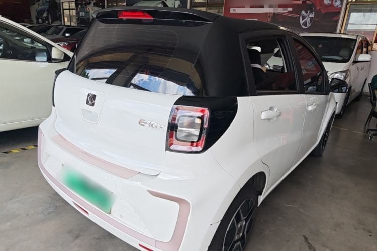 Used SOL E10X 2021 302 km Range Fashion Edition 31.4 kWh Rear Right 45 Deg