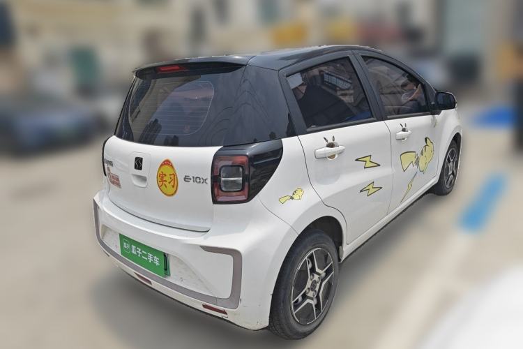 Used SOL E10X 2021 302 km Range Fashion Edition 31.4 kWh Rear Right 45 Deg