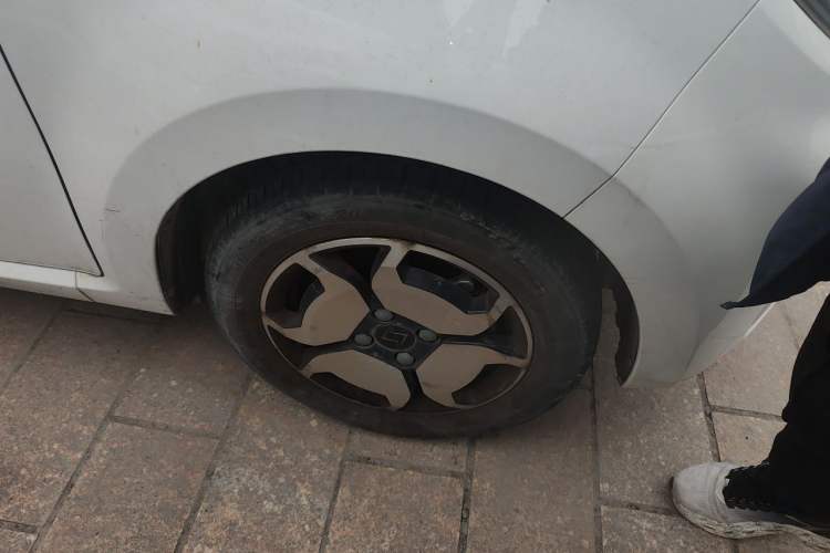 Used SOL E10X 2021 302 km Range Luxury Version 30.2 kWh Right Front Wheel Hub