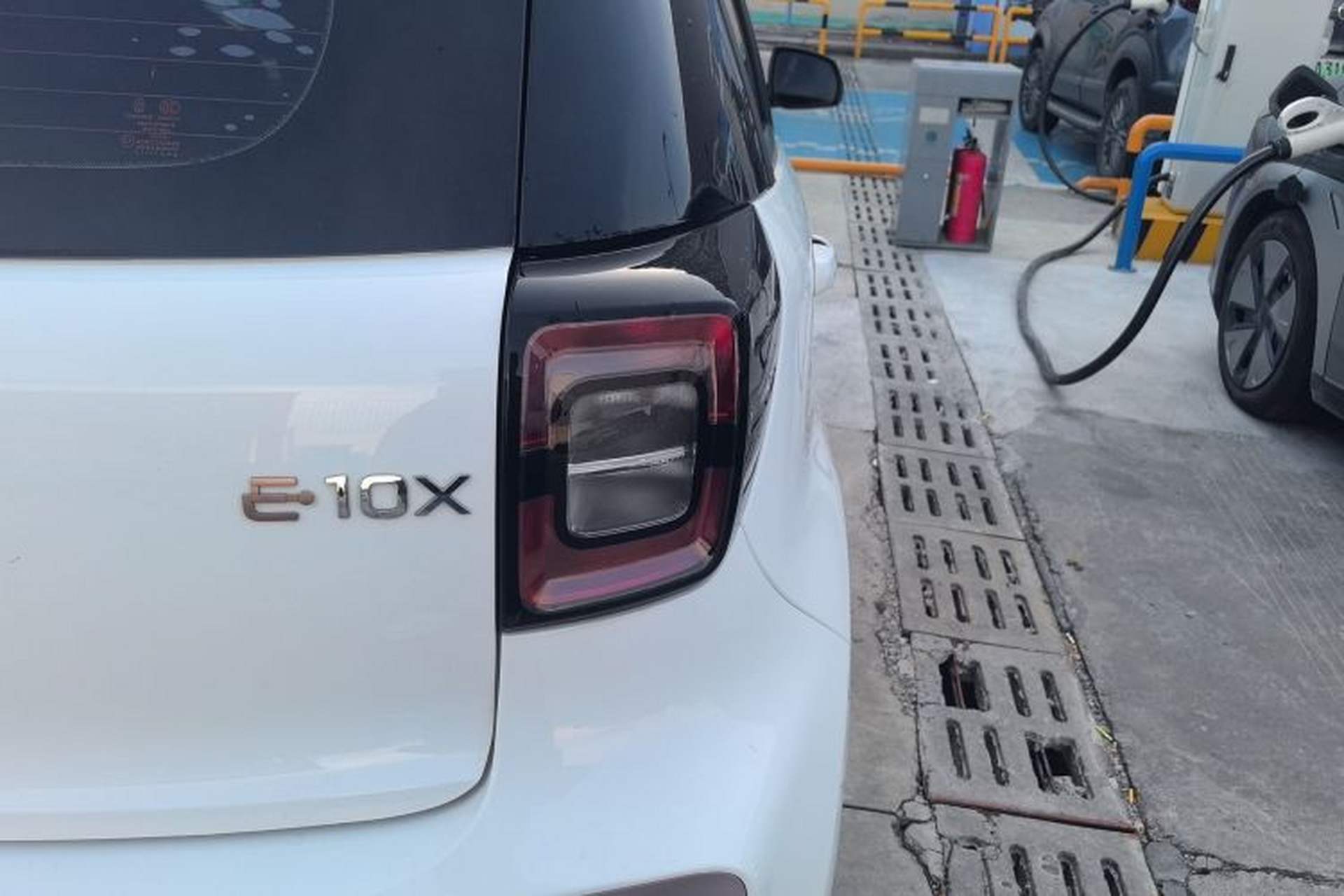Used SOL E10X 2021 302 km Range Luxury Version 31.4 kWh Right Rear Taillight