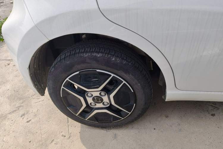 Used SOL E10X 2021 302 km Range Fashion Edition 31.4 kWh Right Rear Wheel Hub