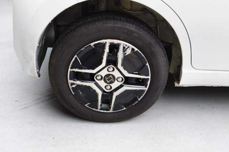 Used SOL E10X 2021 302 km Range Fashion Edition 31.4 kWh Right Rear Wheel Hub