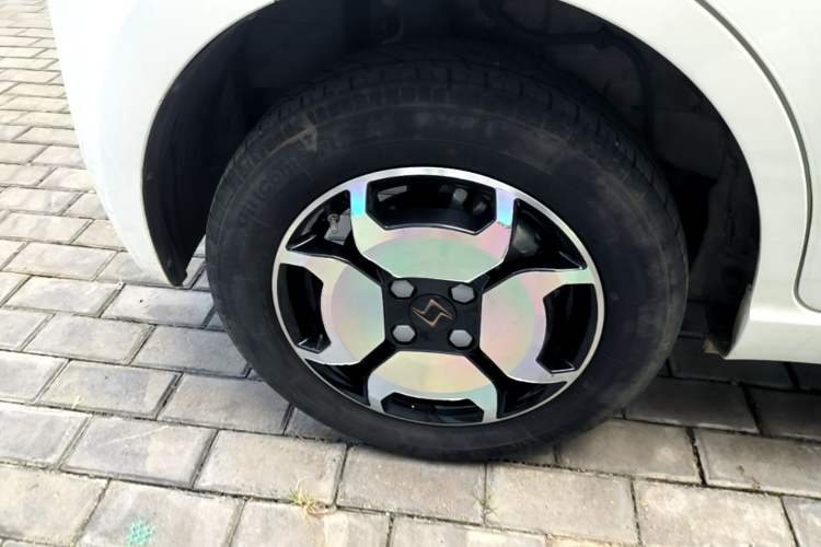 Used SOL E10X 2021 302 km Range Luxury Version 31.4 kWh Right Rear Wheel Hub