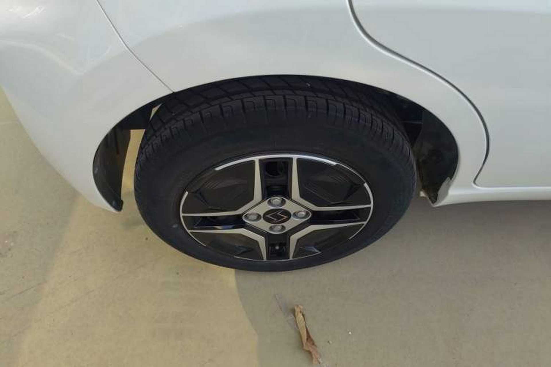 Used SOL E10X 2021 302 km Range Fashion Edition 30.2 kWh Right Rear Wheel Hub