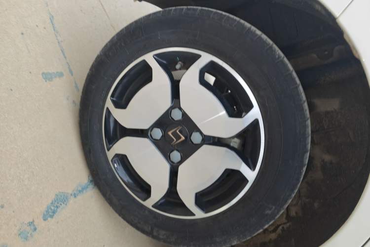 Used SOL E10X 2021 302 km Range Ultra-Advanced Version 31.4 kWh Right Rear Wheel Hub