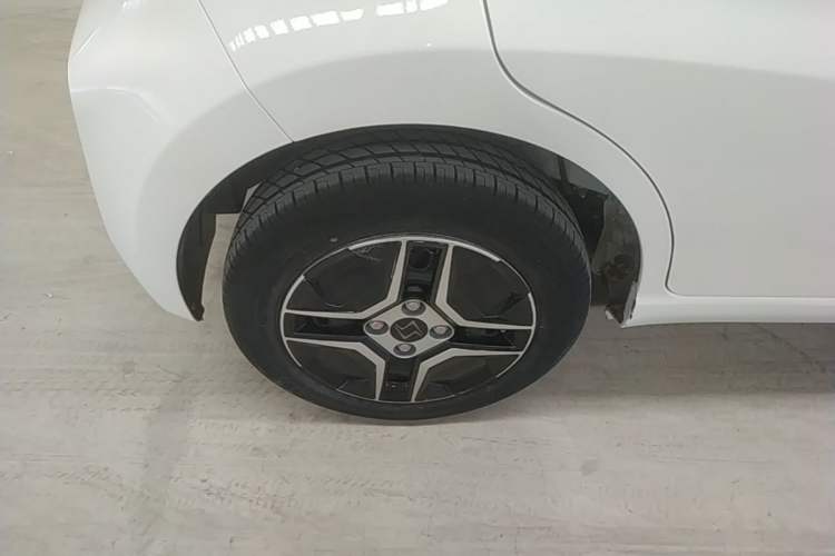 Used SOL E10X 2021 302 km Range Fashion Edition 31.4 kWh Right Rear Wheel Hub
