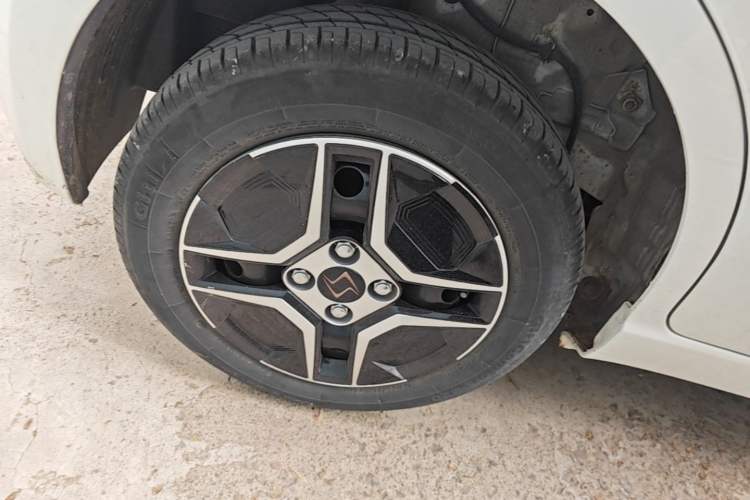 Used SOL E10X 2021 302 km Range Fashion Edition 31.4 kWh Right Rear Wheel Hub