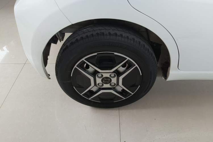 Used SOL E10X 2021 302 km Range Fashion Edition 31.4 kWh Right Rear Wheel Hub