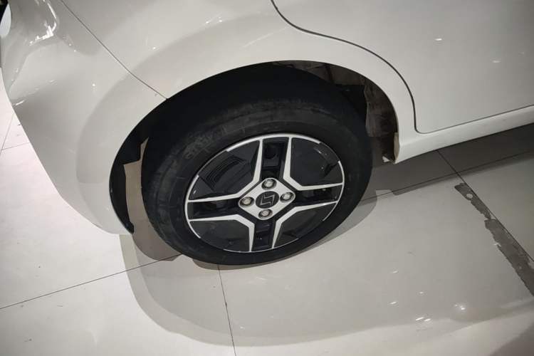 Used SOL E10X 2021 302 km Range Fashion Edition 31.4 kWh Right Rear Wheel Hub