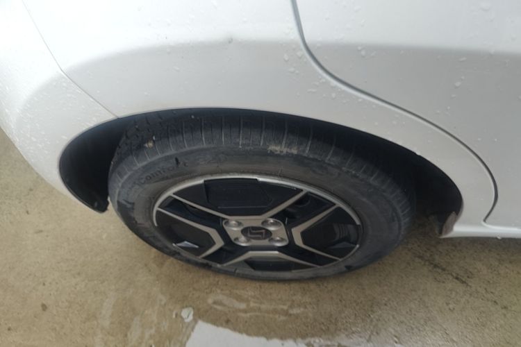 Used SOL E10X 2021 302 km Range Fashion Edition 31.4 kWh Right Rear Wheel Hub