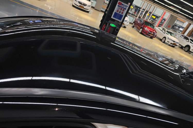 Used SOL E10X 2021 302 km Range Fashion Edition 31.4 kWh Roof