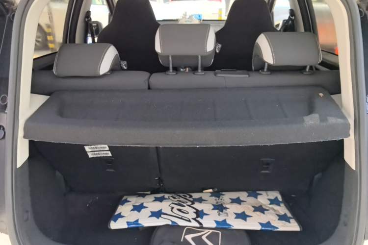 Used SOL E10X 2021 302 km Range Luxury Version 31.4 kWh Trunk
